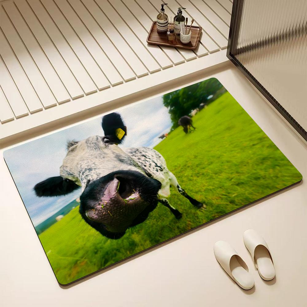 Cow Mat Rubber - พรมเช็ดเท้าไดอะตอมไมต์ลายวัวน่ารัก – ดูดซับน้ำได้ดี ไม่ลื่น แห้งเร็ว